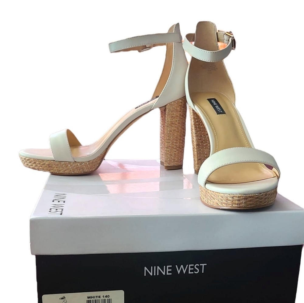 Nine West Dempsey Sandal Size 9 EUC